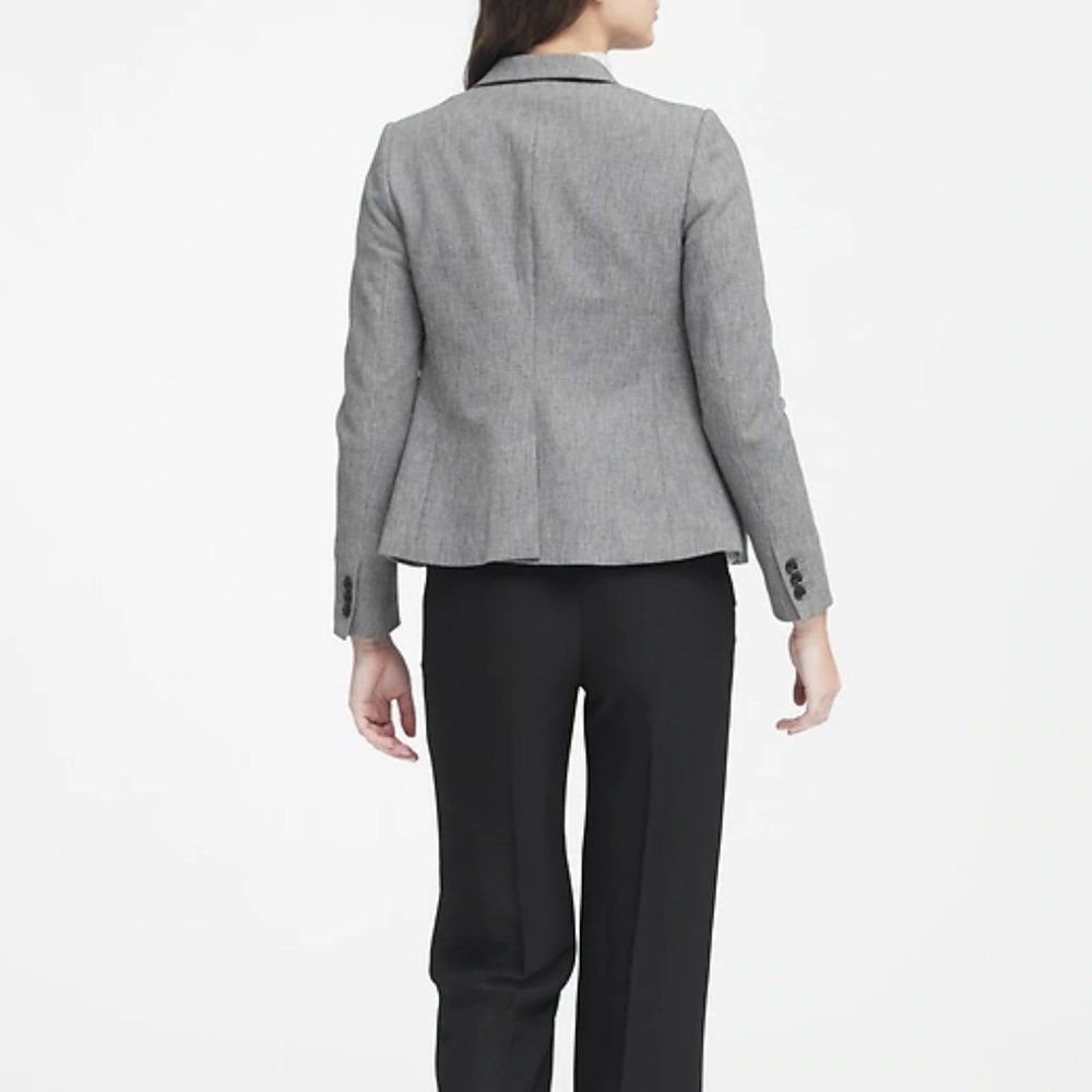 Banana Republic Long and Lean Blazer *NWT* Size 0 - Picture 2 of 8
